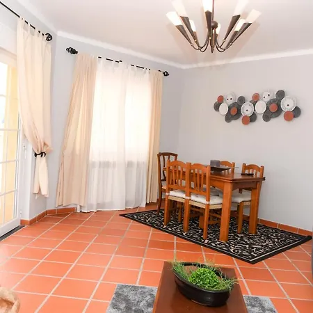 The Quiet Loft D'el Rey Golf Apartament Amoreira (Leiria)